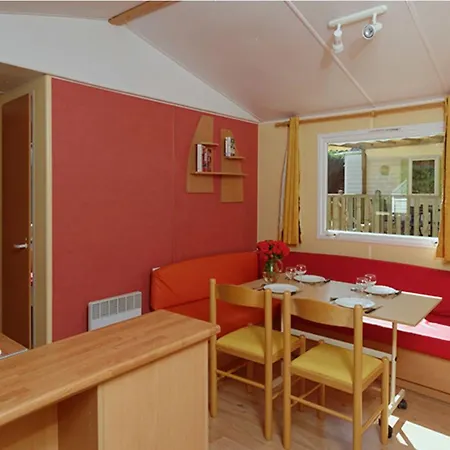 Mobil-home Cosy Avec Terrasse Pour 4 Personnes - Api-1-52-880 Les Aires