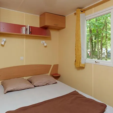 Mobil-home Cosy Avec Terrasse Pour 4 Personnes - Api-1-52-880 Campeggio *